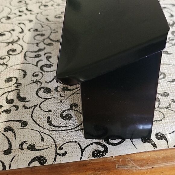 Residential Mailbox with Continuous Hinge - Picture 14 of 14